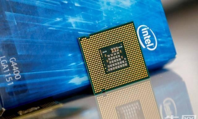 Intel宣布为MediaTek提供芯片代工服务，将利用英特尔代工的16nm制程工艺制造芯片 ... 